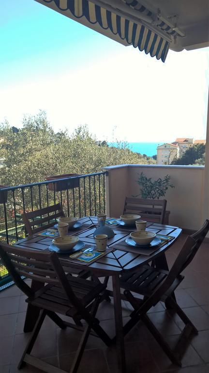 לריצ'י Appartamento La Collina Del Sole מראה חיצוני תמונה
