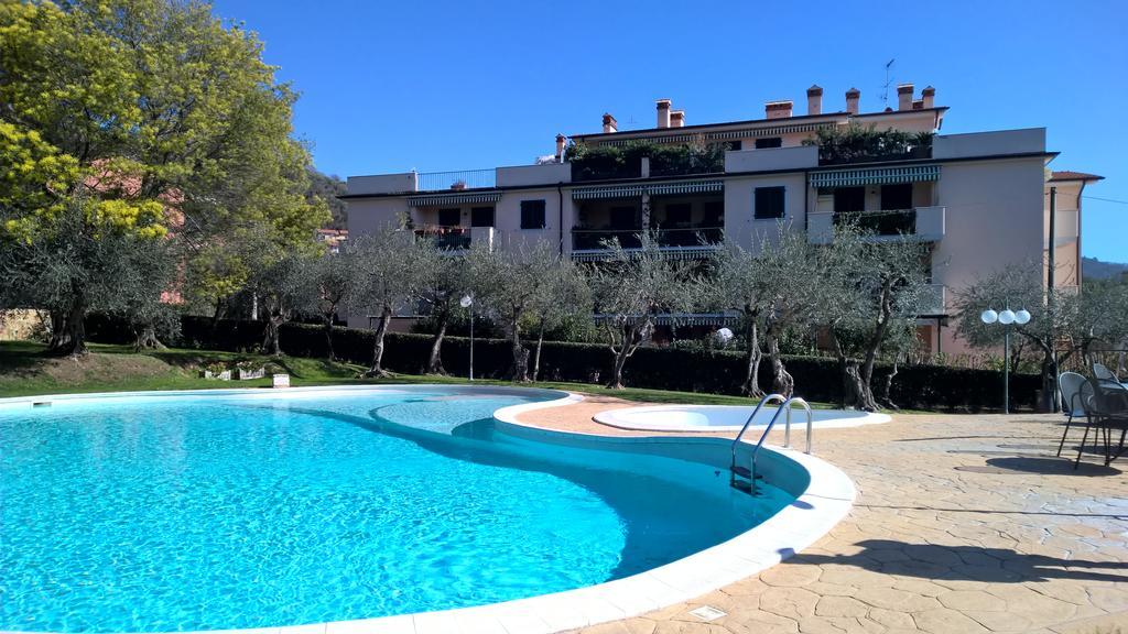 לריצ'י Appartamento La Collina Del Sole מראה חיצוני תמונה